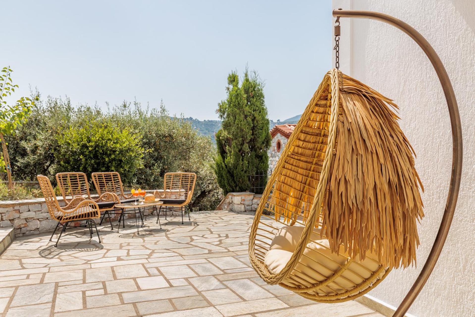 Apartment Ourania &