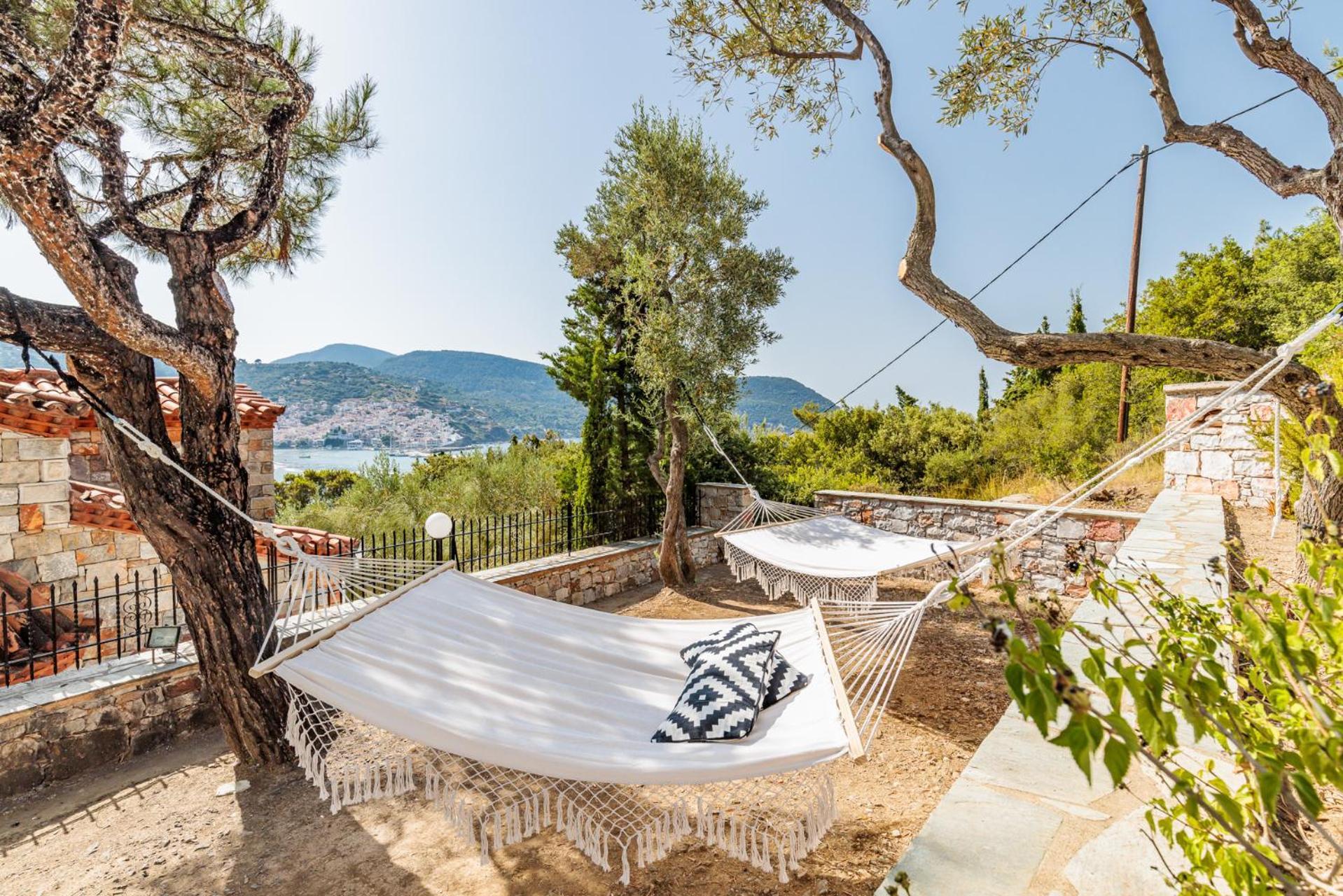 Ourania & Apartment Skopelos Town