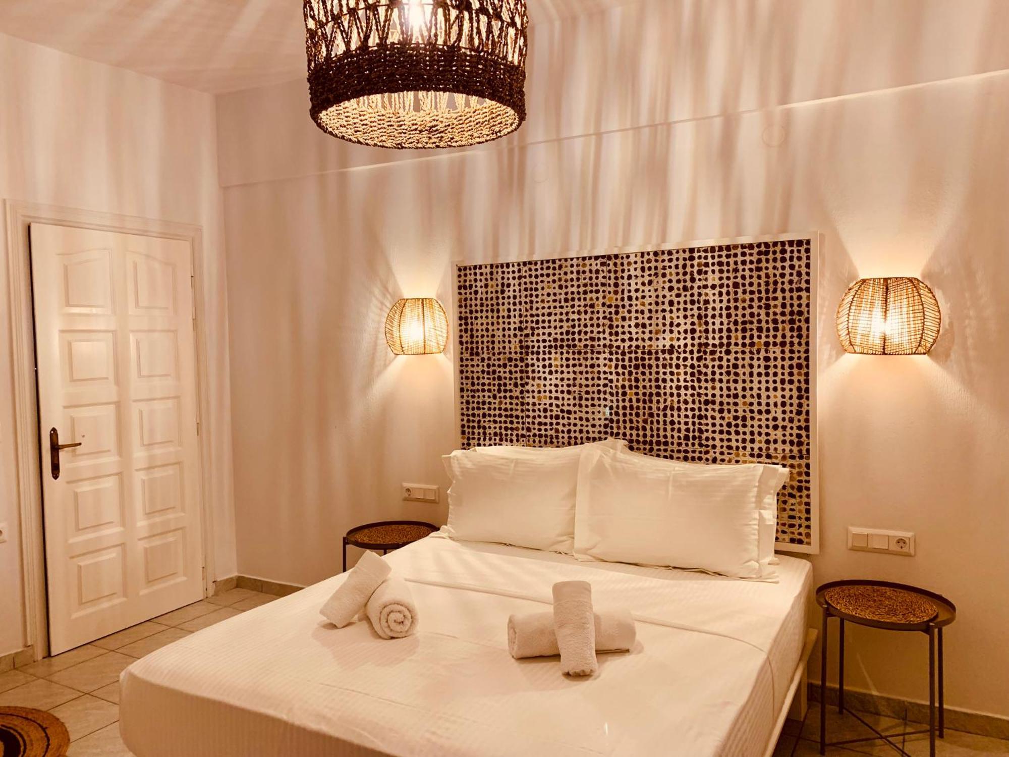 Apartment Ourania &